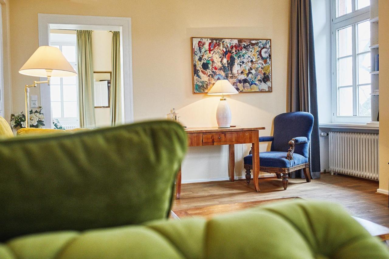 Gutshotel Baron Knyphausen التيف المظهر الخارجي الصورة